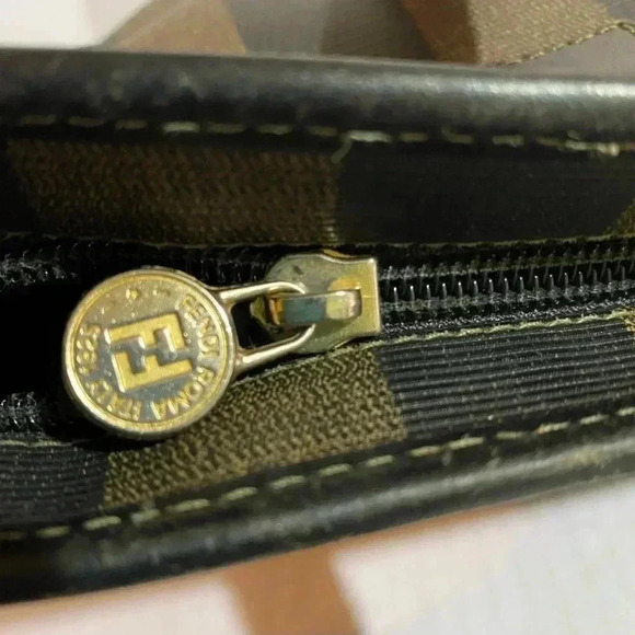 Fendi vintage pequin color block shoulder bag - Picture 15 of 15